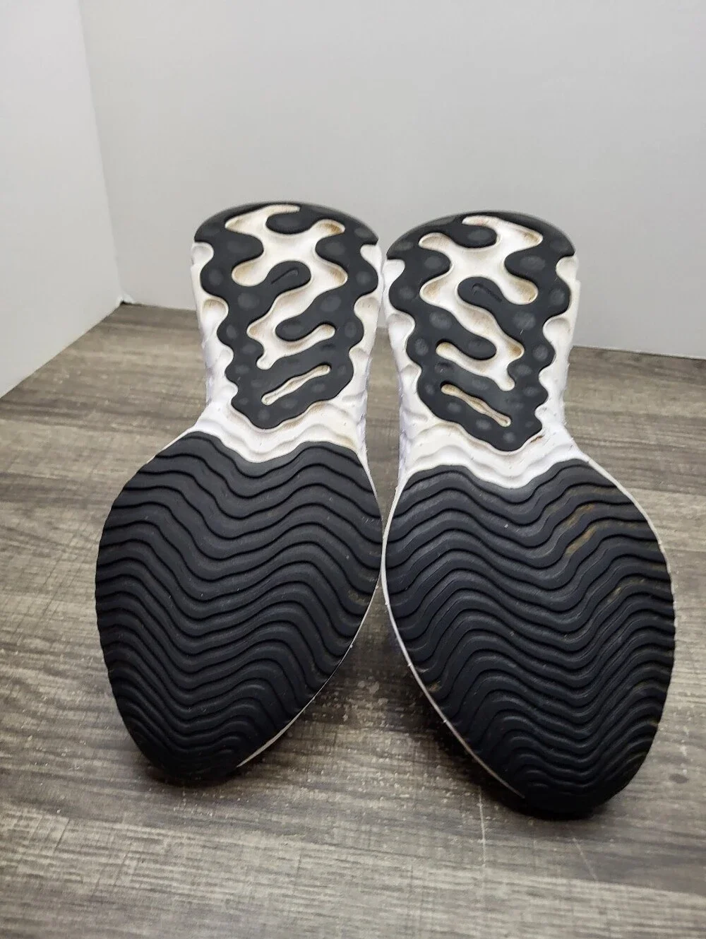 Nike React Phantom Run Flyknit 2 Women's Size 6 Running Shoes Black White Oreo